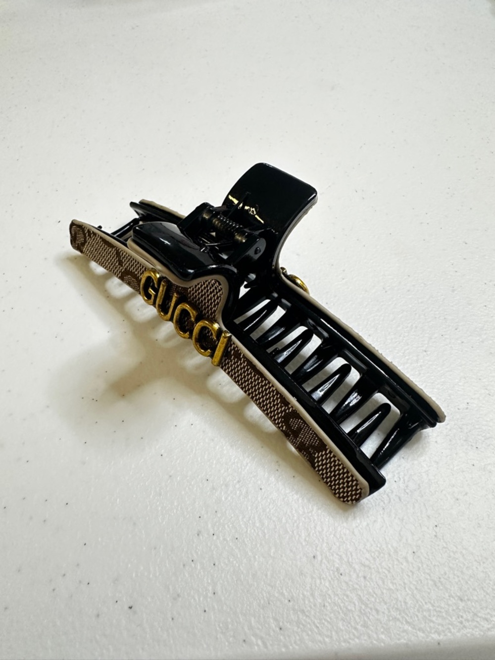 Gucci Brown Monogram Hair Claw with Gold Logo - Picture 6 of 6